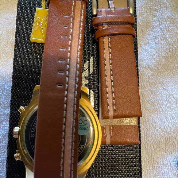 Wolf Club Watch - Picture 4 of 4